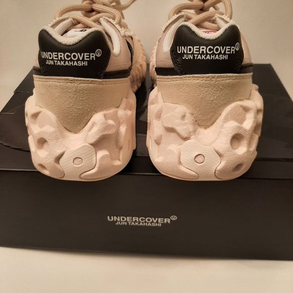 Overbreak x UNDERCOVER
Overcast - Picture 4 of 8